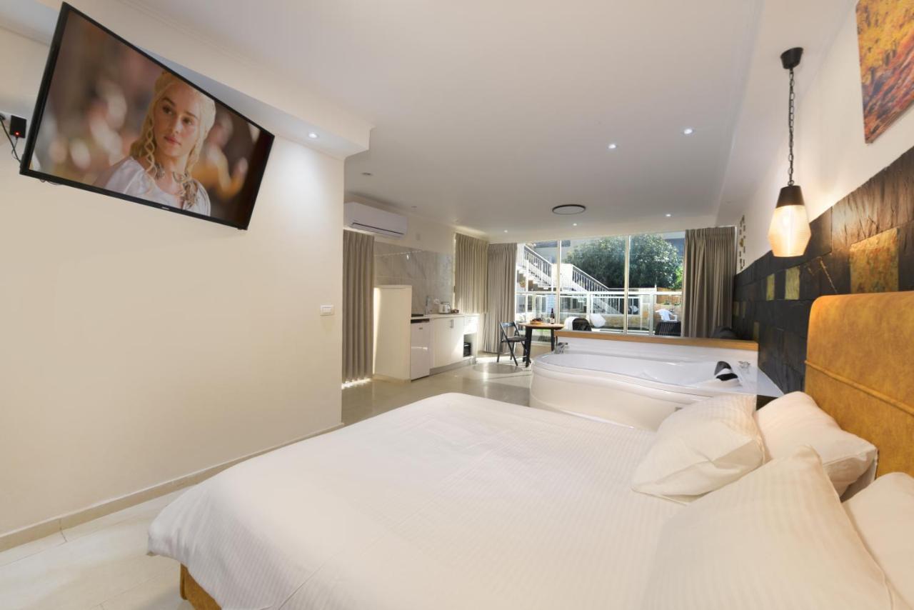El Viso Verde Luxury Suites Had Nes Bagian luar foto