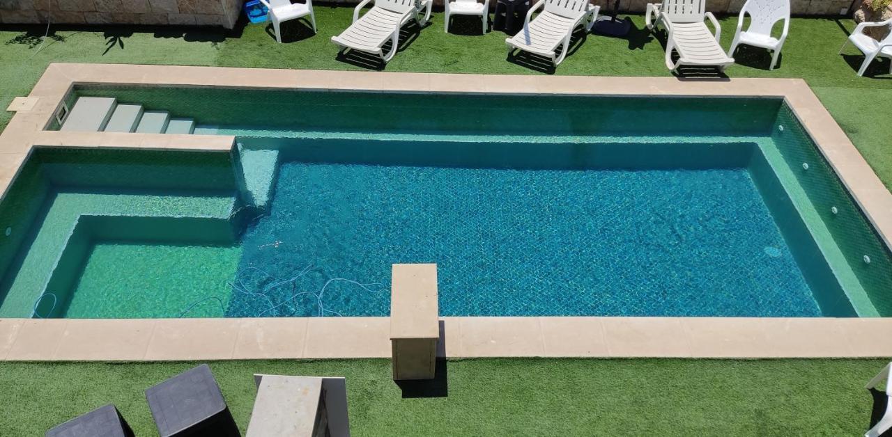 El Viso Verde Luxury Suites Had Nes Bagian luar foto